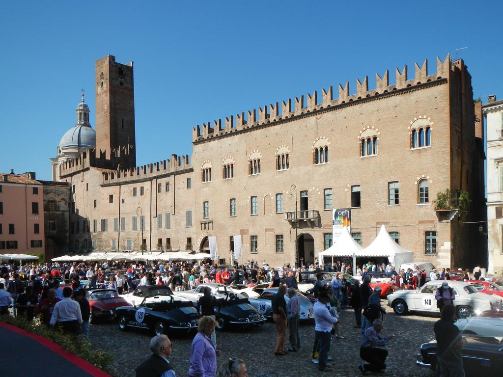 Palazzo Castiglioni Luxury Suite And Rooms Mantova Eksteriør billede