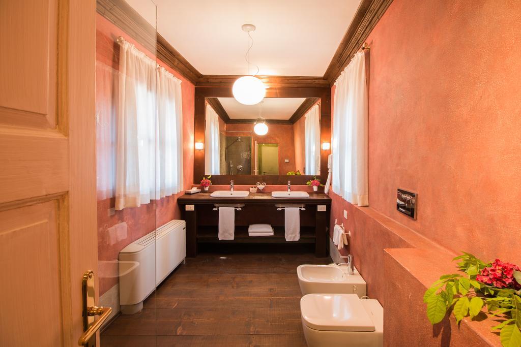 Palazzo Castiglioni Luxury Suite And Rooms Mantova Eksteriør billede